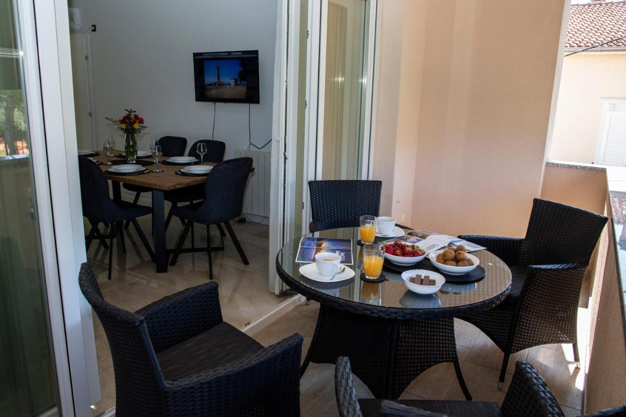 Iadertina Apartment Zadar Bagian luar foto
